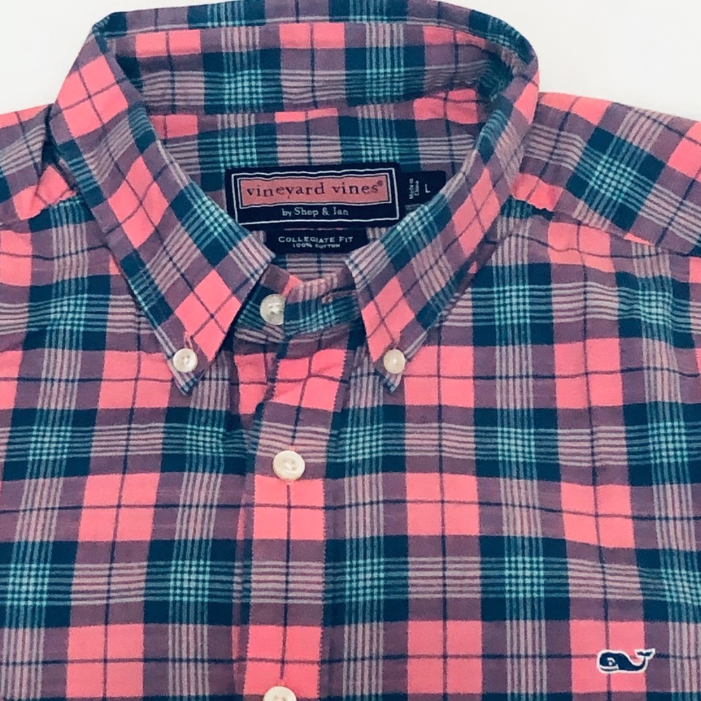 Vineyard Vines collegiate fit shirt Large